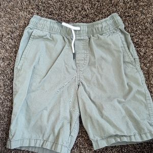 Boys Cat & Jack shorts size S (6/7)